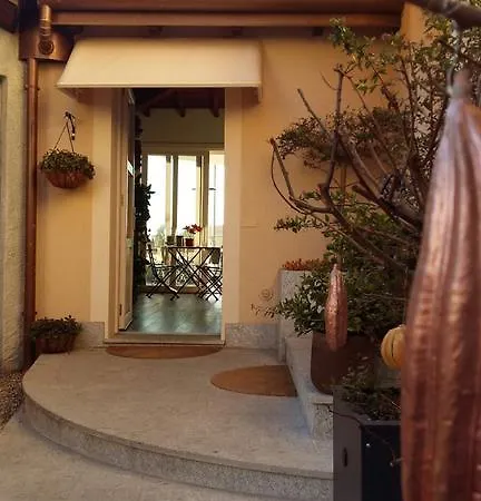 ベッド・アンド・ブレックファスト La Corte Sul Naviglio